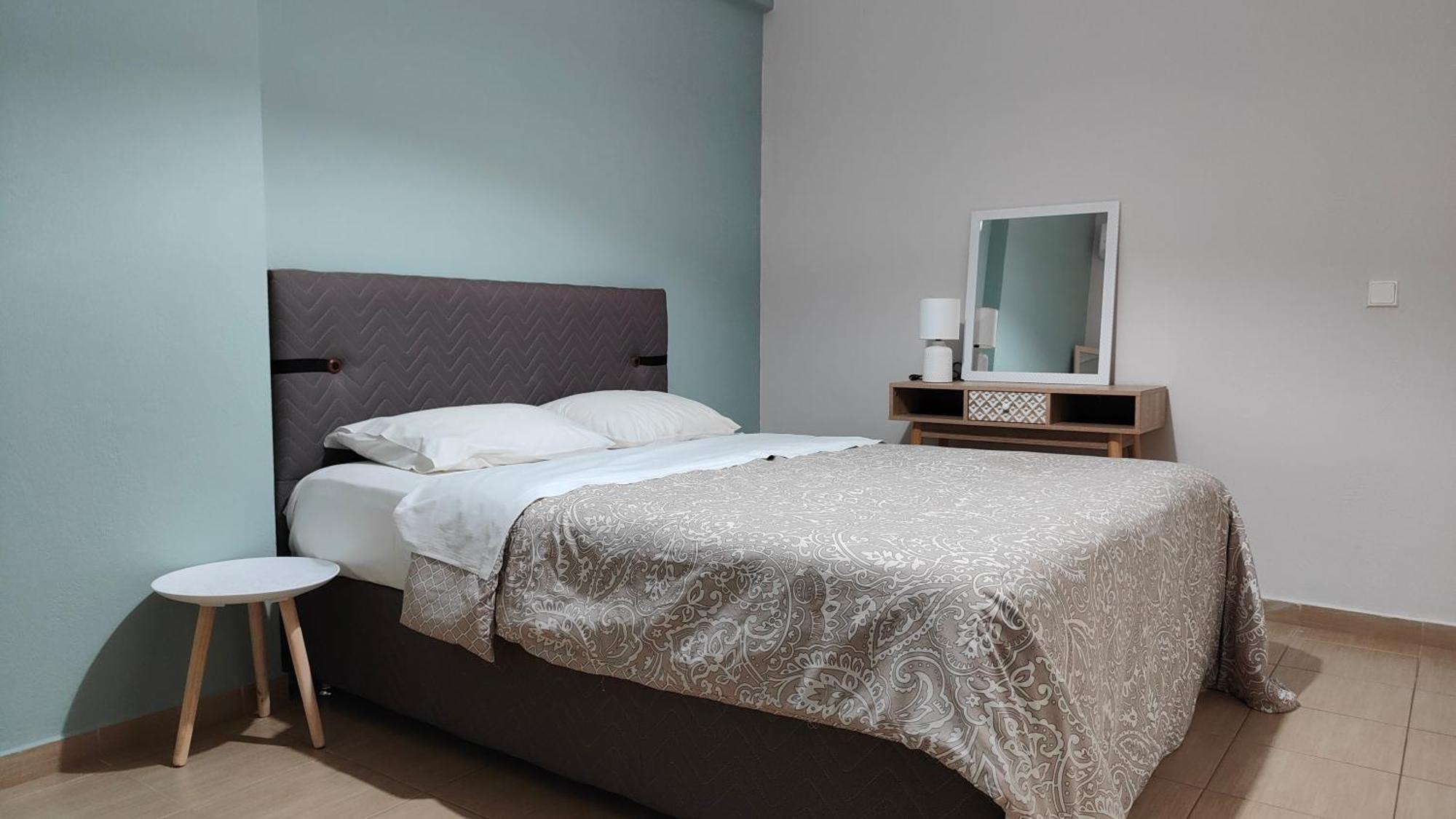 Rock & Roll 1 - Modern Apartment In Trikala 外观 照片