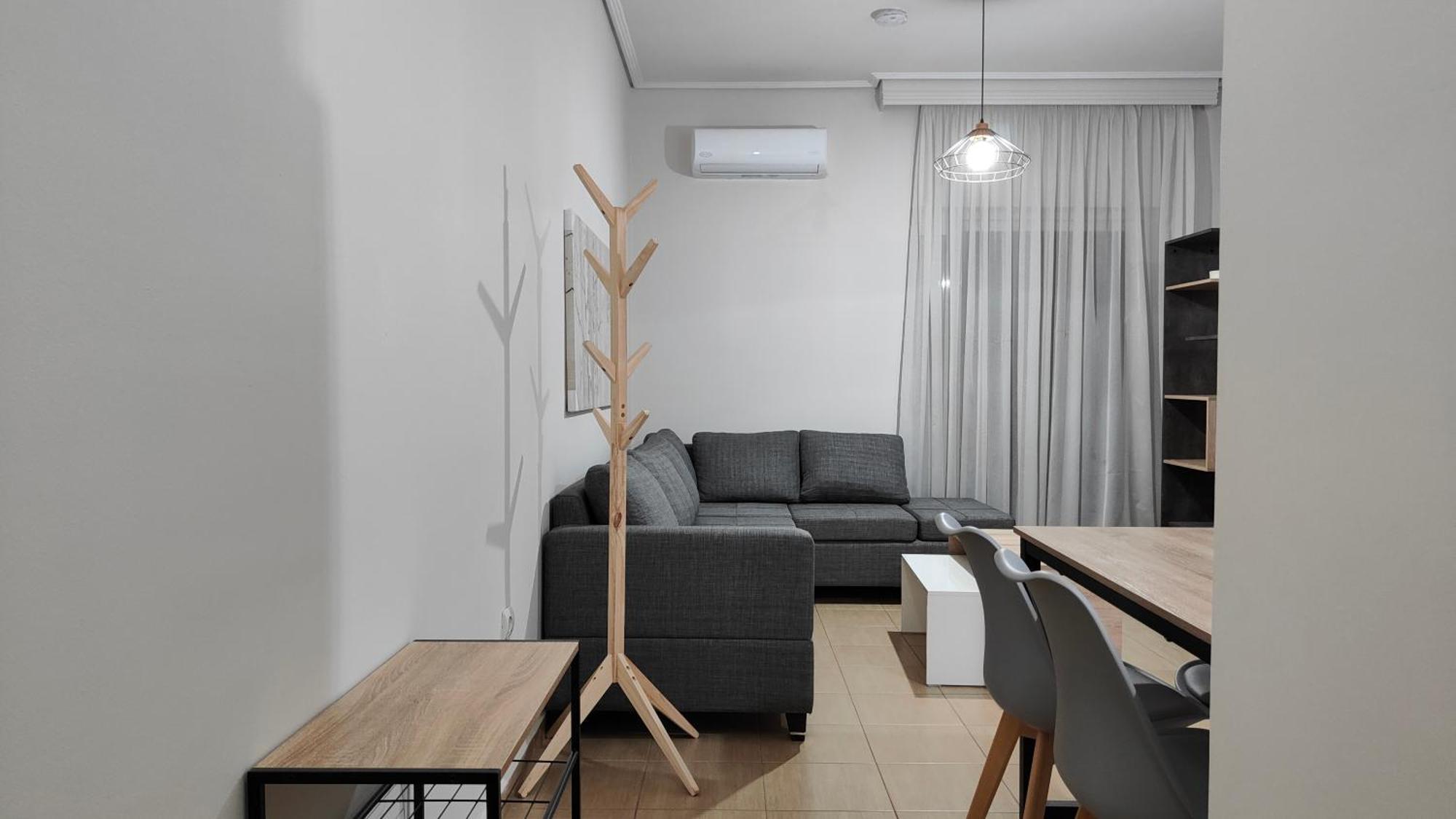 Rock & Roll 1 - Modern Apartment In Trikala 外观 照片