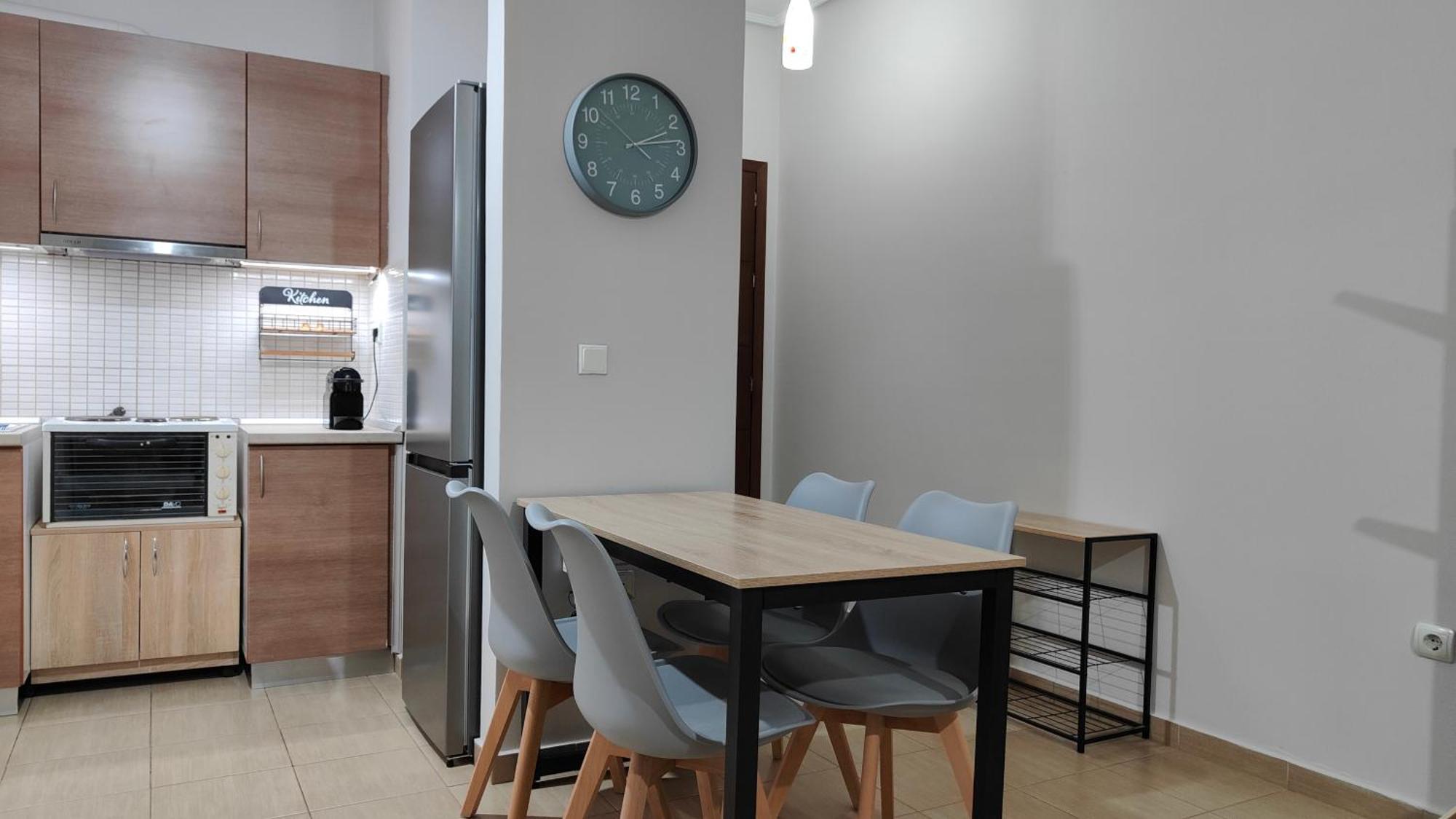 Rock & Roll 1 - Modern Apartment In Trikala 外观 照片